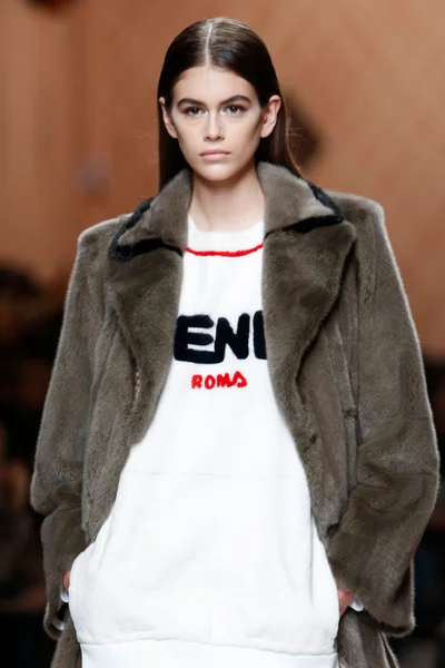 Look 7